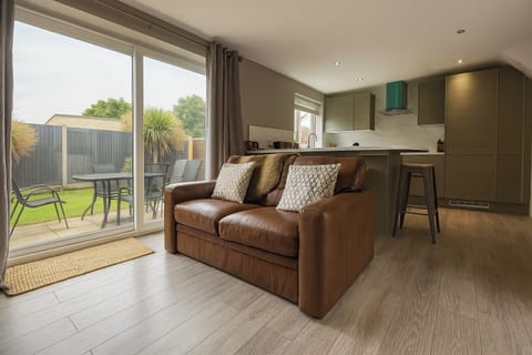 30-inch TV with digital channels