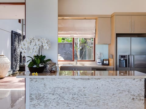 Villa, 4 Bedrooms | Private kitchen | Full-size fridge, microwave, oven, stovetop