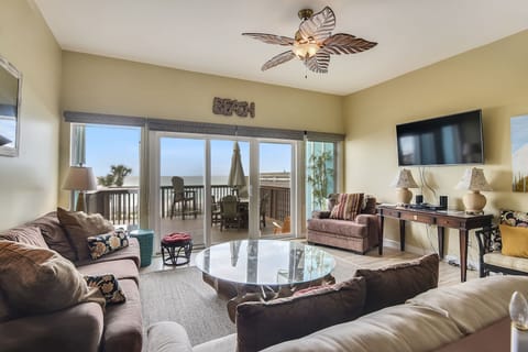 Townhome, 3 Bedrooms, Balcony, Ocean View | Living area | 32-inch flat-screen TV with cable channels, TV