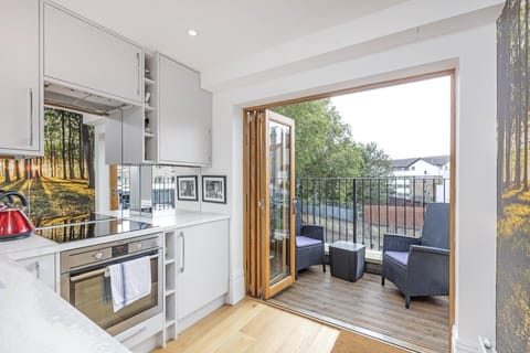 Apartment | Private kitchen | Fridge, microwave, oven, stovetop