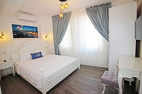 Comfort Double Room, City View | Free WiFi, bed sheets