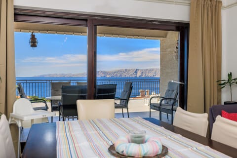 Apartment (A1) | Dining