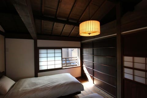 Traditional House, 2 Bedrooms, Kitchen, Garden View | In-room safe, individually decorated, individually furnished