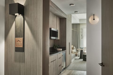 Resort Studio Suite  Accessible | Private kitchen