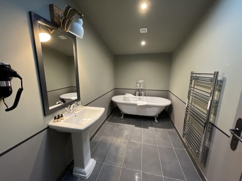 Superior Double Room, Ensuite | Bathroom