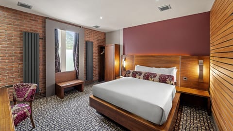 Standard Double Room | Desk, iron/ironing board, bed sheets