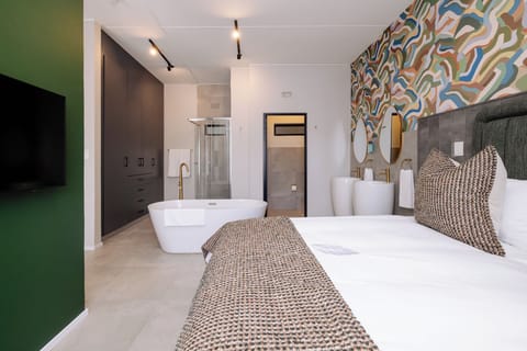 Executive Suite | In-room safe, individually decorated, individually furnished