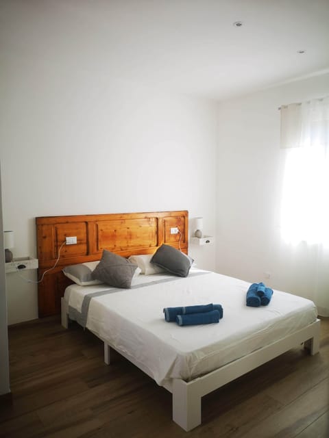 Apartment, 1 Bedroom | Premium bedding, blackout drapes, cribs (free), WiFi (free)