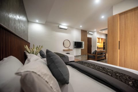 Apartment | In-room safe, free WiFi, bed sheets