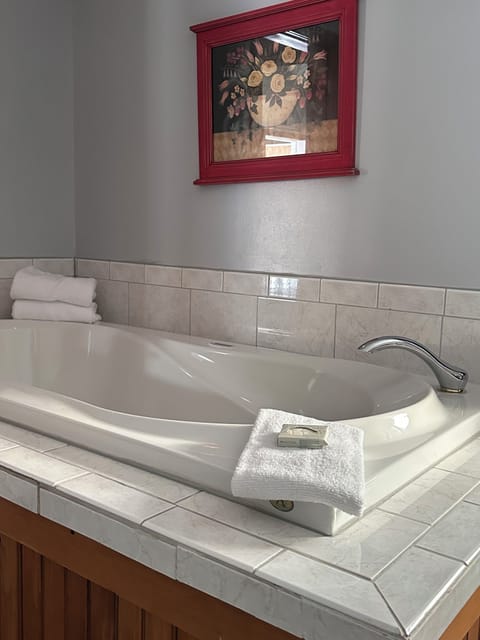 Ethan Allen | Bathroom | Designer toiletries, hair dryer, towels, soap