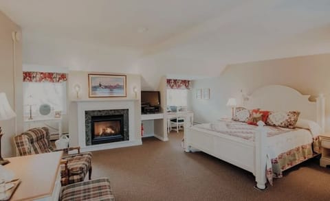 Pearl Buck | Premium bedding, pillowtop beds, individually decorated