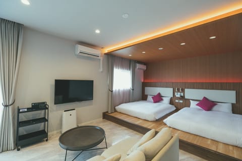 Superior Studio | Desk, free WiFi, bed sheets