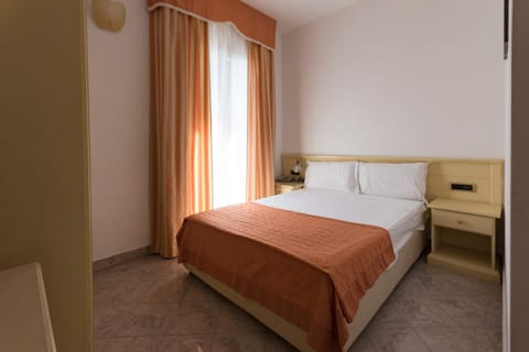 Minibar, in-room safe, desk, free cribs/infant beds