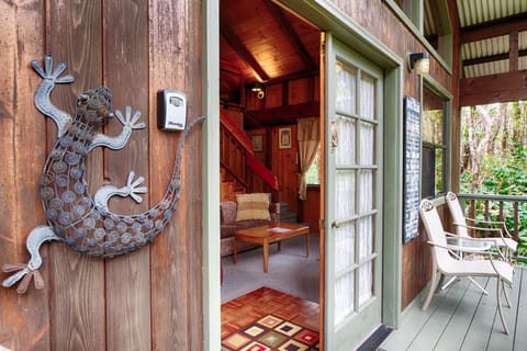 Family Room (Hale Kaimana) | Terrace/patio