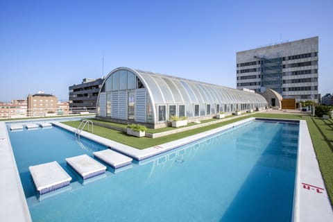 Rooftop pool