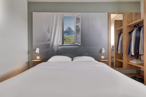 Double Room, Non Smoking | Desk, soundproofing, WiFi (free), bed sheets