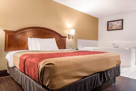 Desk, blackout drapes, free WiFi, bed sheets