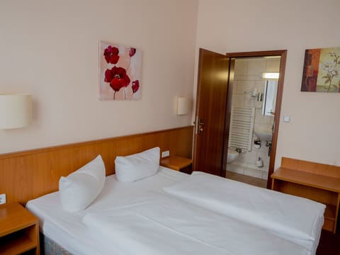 Double Room | Premium bedding, in-room safe, desk, rollaway beds