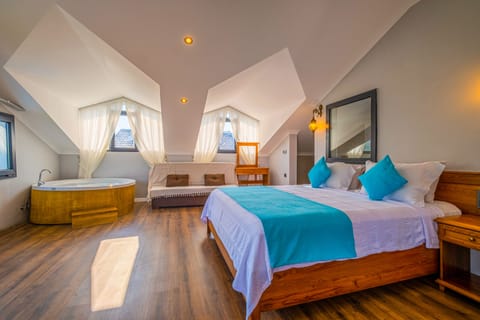 Luxury Villa | 4 bedrooms, iron/ironing board, free WiFi