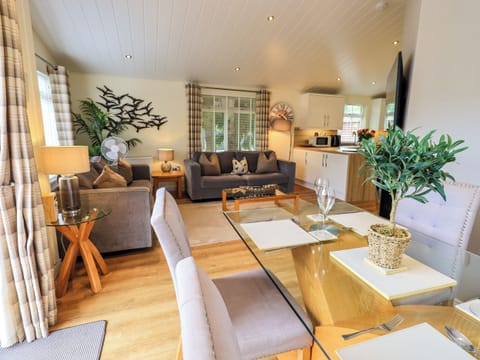 Cottage | Living area | TV, DVD player