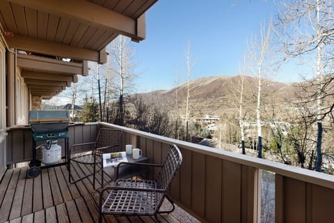 Condo, 1 Bedroom | Property grounds