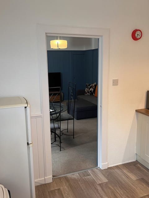 Design Apartment, 2 Bedrooms | Private kitchen | Fridge, microwave, oven, coffee/tea maker