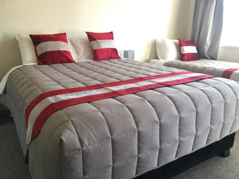 Superior Studio (Plus) | Iron/ironing board, free WiFi, bed sheets