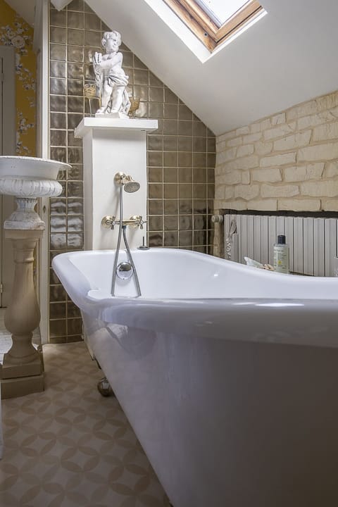 Triple Room, Ensuite, Garden View (Montespan) | Bathroom