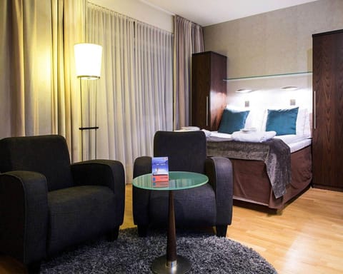 Desk, laptop workspace, iron/ironing board, cribs/infant beds