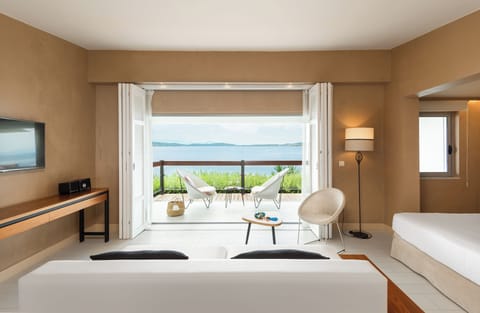 Bungalow, Sea Facing | Premium bedding, minibar, in-room safe, individually decorated