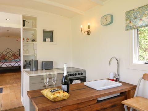 Cottage | 1 bedroom, individually decorated, individually furnished, free WiFi