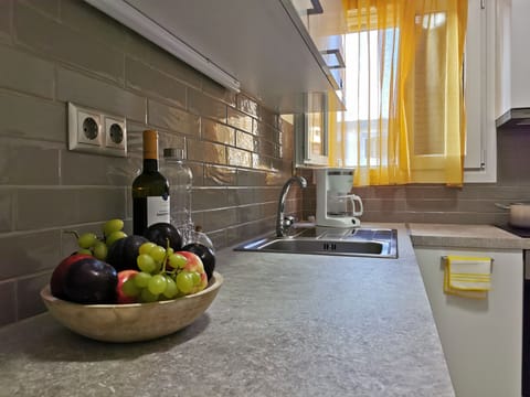 Romantic Apartment | Private kitchen | Oven, coffee/tea maker, electric kettle, highchair