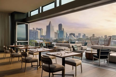 2 restaurants, breakfast, lunch, dinner served; Italian cuisine