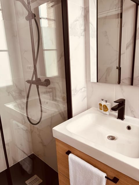 Double Room, Ensuite | Bathroom
