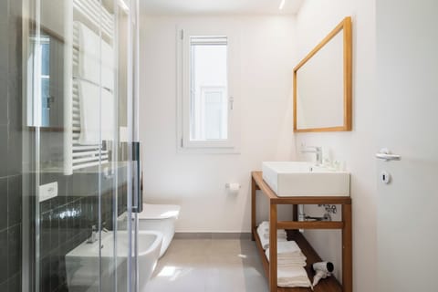 Family Suite, 2 Bedrooms | Bathroom | Shower, free toiletries, hair dryer, bidet