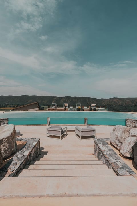 Indoor pool, seasonal outdoor pool, sun loungers