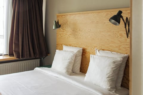 Double Room | Premium bedding, in-room safe, desk, laptop workspace