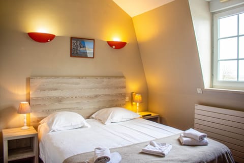Superior Double Room | Premium bedding, desk, soundproofing, free WiFi