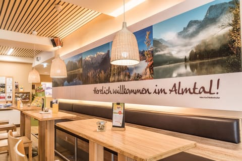 Cafe