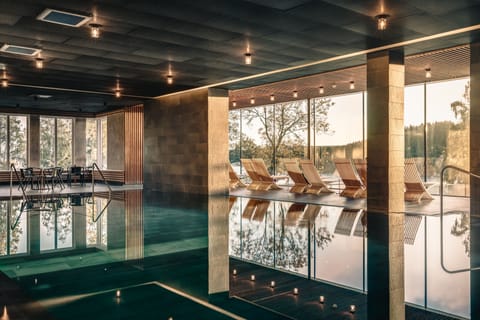 6 indoor pools, outdoor pool, open 8:00 AM to 9:00 PM, sun loungers