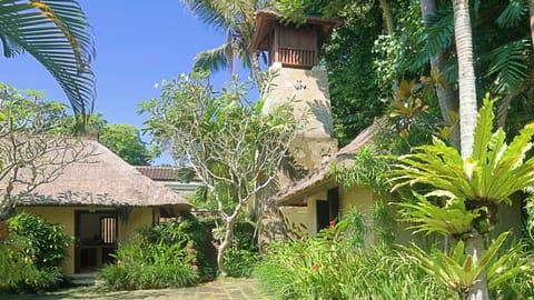 Villa | 4 bedrooms, in-room safe, desk, iron/ironing board