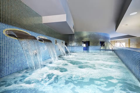 Sauna, hot tub, steam room, Turkish bath, body treatments, aromatherapy