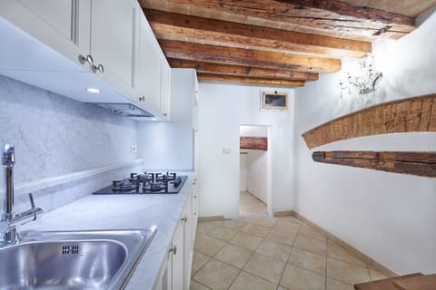 Premium Apartment | Private kitchen | Fridge, oven, stovetop, dishwasher