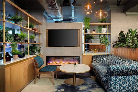 Breakfast, lunch, dinner served; British cuisine