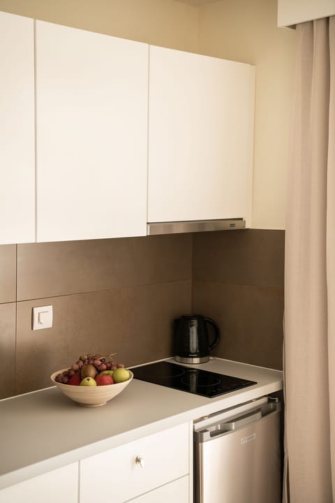 Mini-fridge, espresso maker, coffee/tea maker