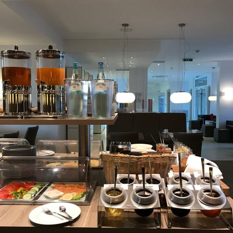 Daily buffet breakfast for a fee
