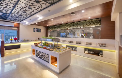 Daily buffet breakfast for a fee