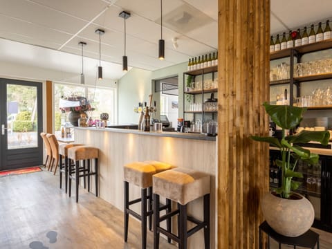 Bungalow | Dining