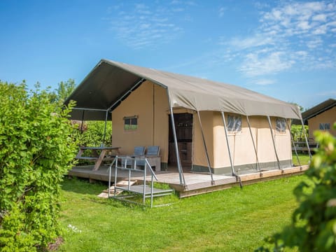 Tent | Exterior