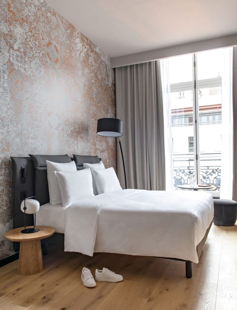 Deluxe Room | Premium bedding, free minibar, in-room safe, soundproofing